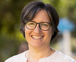 Professor Verena Thomas