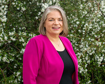 A portrait of Ms Narelle Harvey