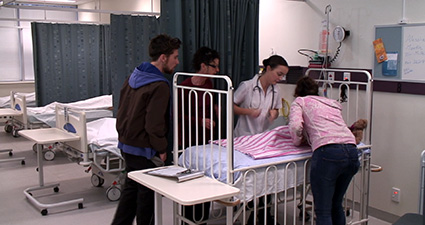 Image shows a scenario demonstrating communication in family centred care
