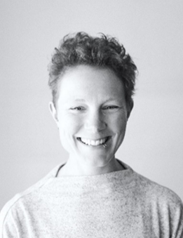 Dr Marion Mundt