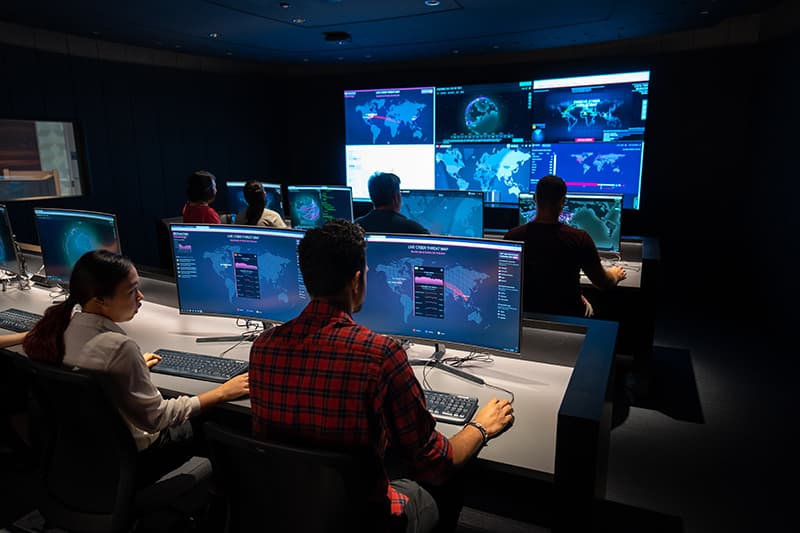 Students in cyber security computer lab