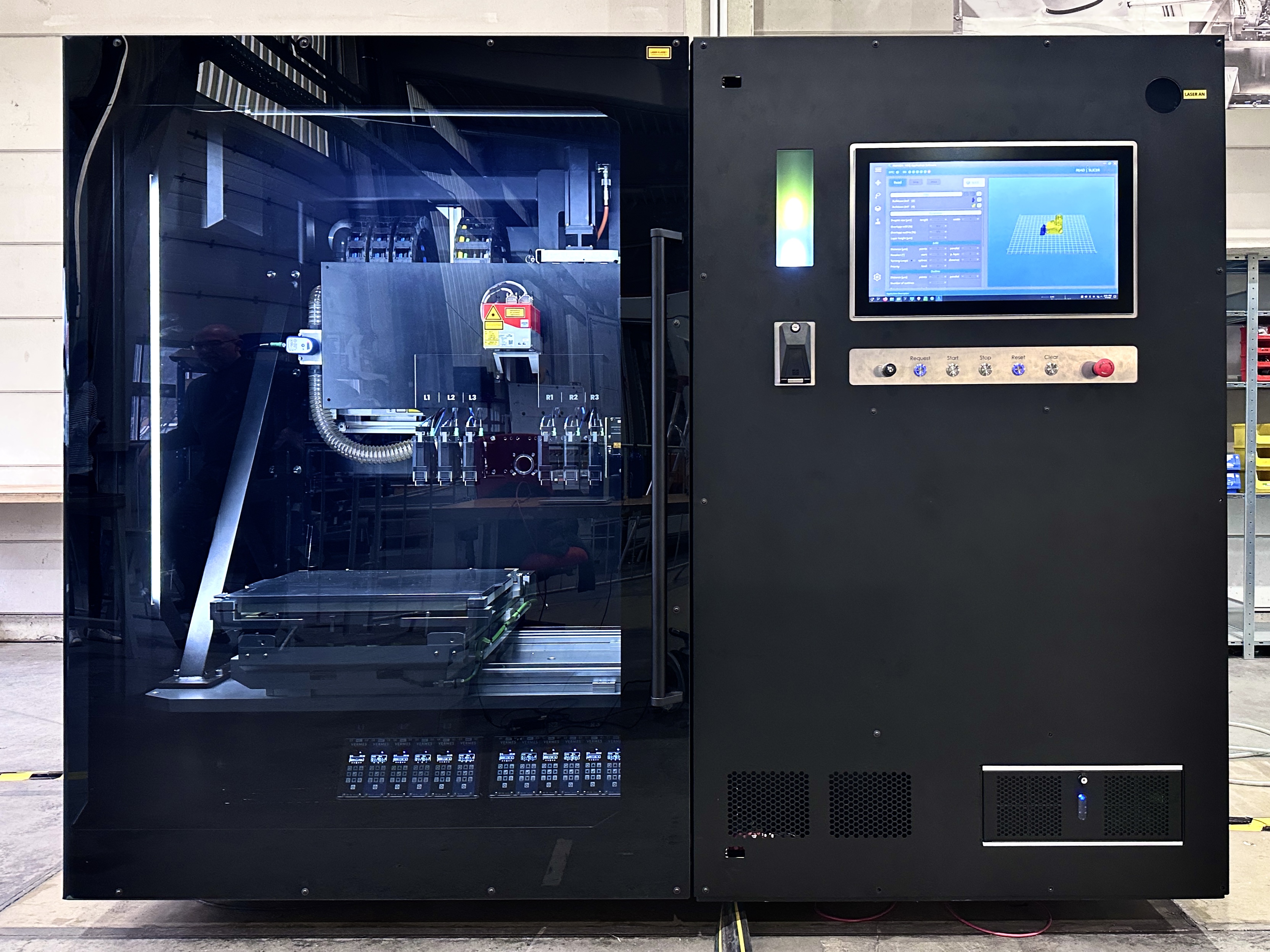 Multi-material 3D printing plant