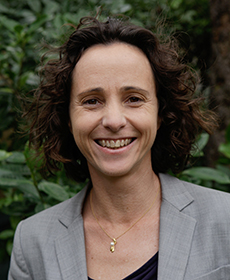 Ms Michelle Broom