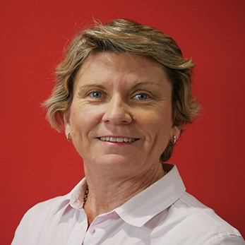 Headshot of Associate Professor Annette Raynor