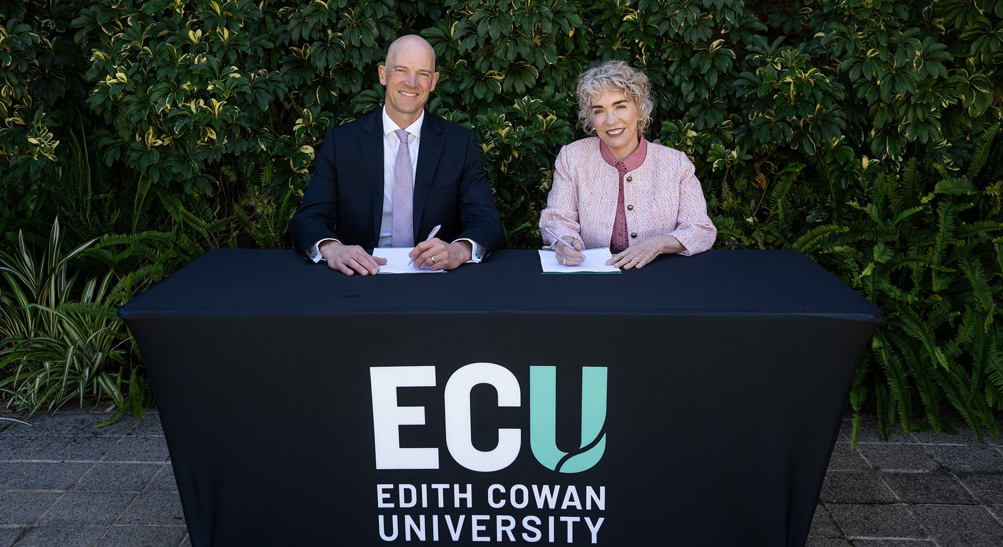 South Regional TAFE Managing Director Blair Marsh and ECU Deputy Vice-Chancellor (Regional Futures) Professor Cobie Rudd signing the MOU.