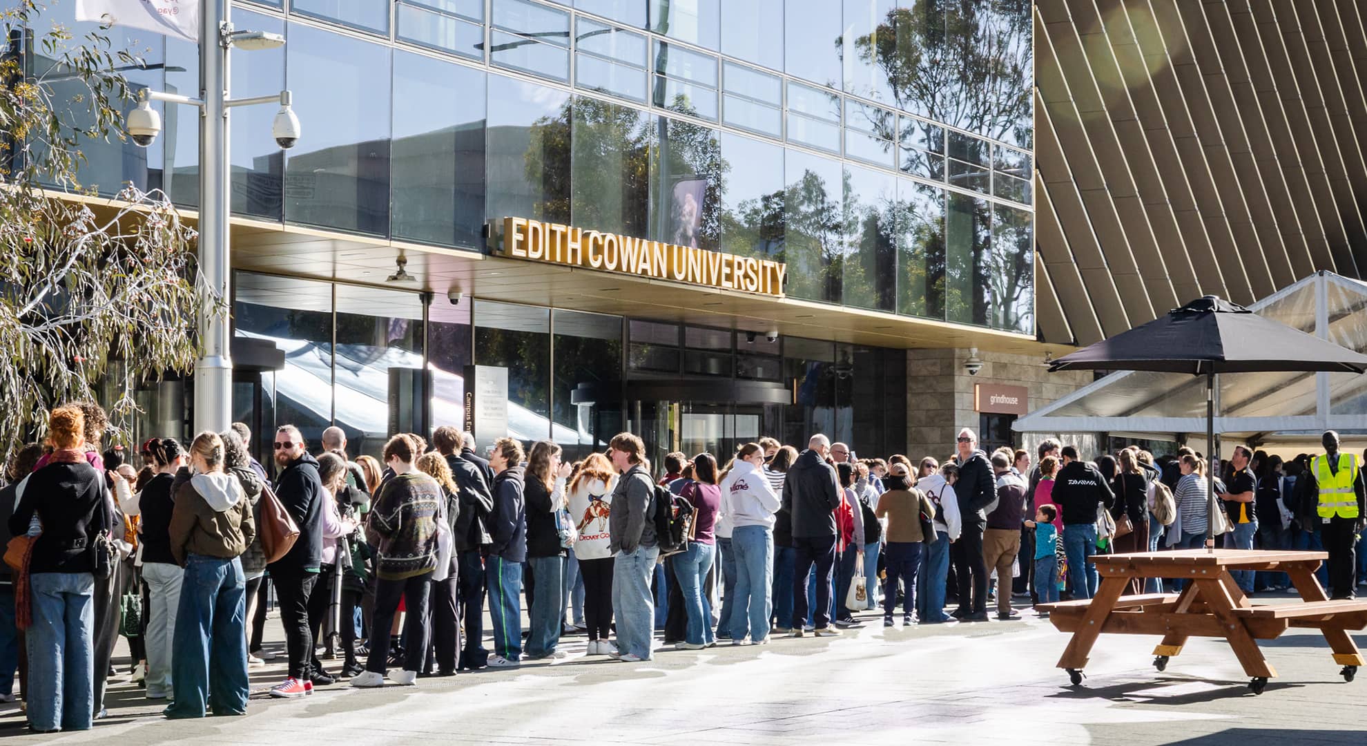 Crowds queuing to enter ECU City Campus on Open Day