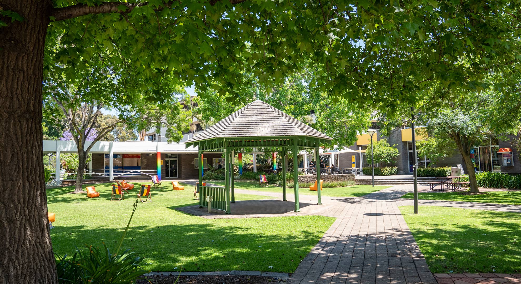 Garden view of Mount Lawley Campus